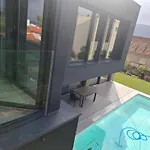 Дом отдыха De Lujo Con Piscina Cercano A La Playa *