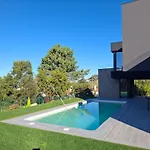 Дом отдыха De Lujo Con Piscina Cercano A La Playa Нигран