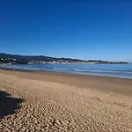 De Lujo Con Piscina Cercano A La Playa Дом отдыха Нигран