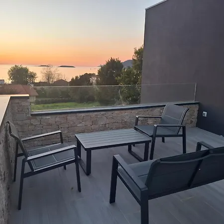 Сasa de vacaciones De Lujo Con Piscina Cercano A La Playa Nigrán